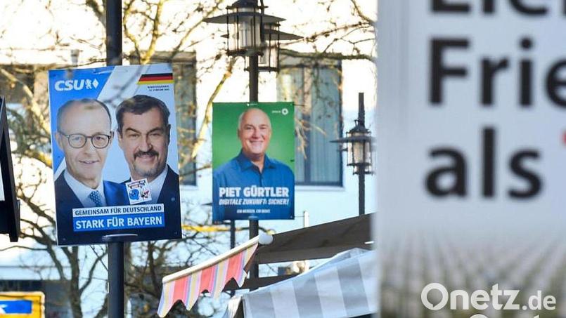 Mit einer neuen Regelung soll das Anbringen von Plakaten und sonstigen Anschlägen im Gemeindegebiet künftig klarer strukturiert und auf bestimmte Bereiche konzentriert werden. Archivbild: Petra Hartl