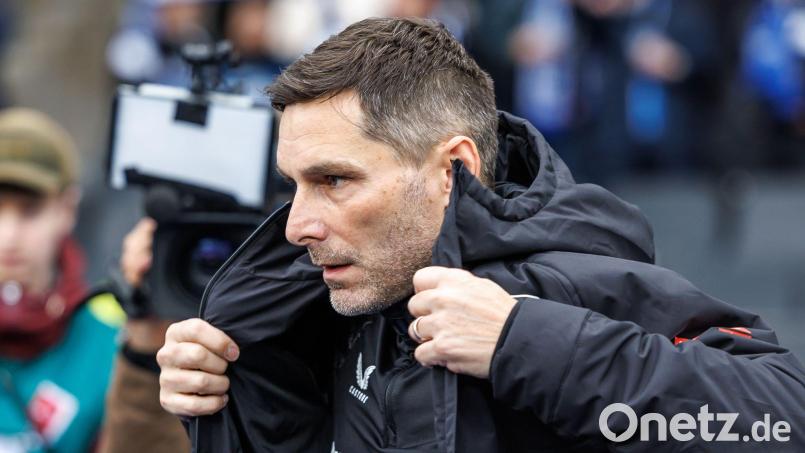 Hertha-Trainer Stefan Leitl fordert von seinen Profis mehr Intensität auf dem Platz. (Archivbild) Bild: Andreas Gora/dpa