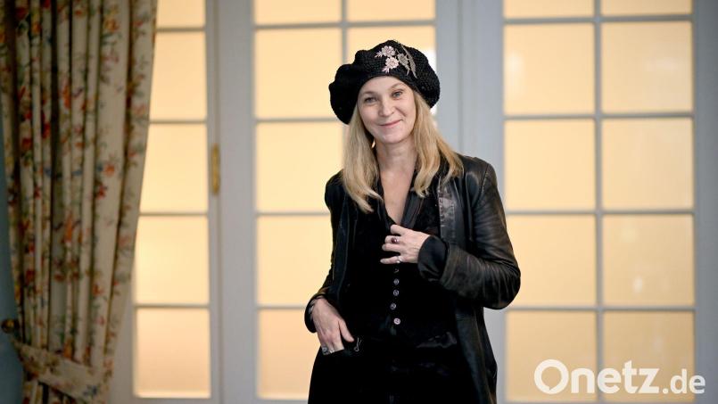 Schauspielerin Jeanette Hain ist seit ein paar Tagen in der ARD-Mediathek als Mafiapatin zu sehen. Bild: Britta Pedersen/dpa