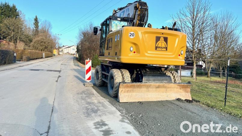 Die Baustelle für den Neubau der Hauptwasserleitung durch Reiserdorf pausiert über die Wintermonate. Im März werden die Arbeiten fortgesetzt. Bild: Gabi Schönberger