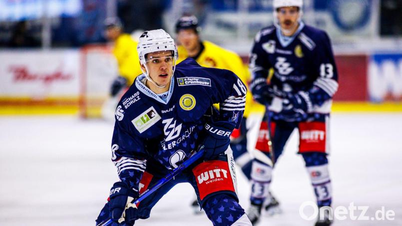 Der Ex-Weidener Vincent Schlenker schließt sich dem ESV Kaufbeuren an. Archivbild: Gebert, Rudolf [gb]