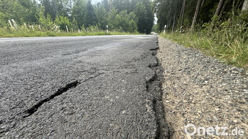 Die Kreisstraße AS 3 soll zwar saniert werden – doch ein begleitender Radweg ab Schwenderöd wurde in der Birgländer Bürgerversammlung als aussichtslos eingestuft.. Bild: ge