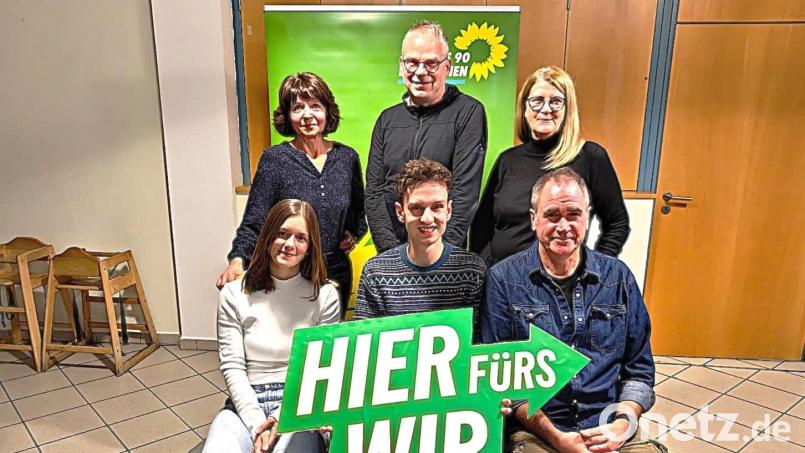 Die anwesenden Kandidaten der Grünen für die Stadtratswahlen: Conny Hohl-Duschner, Gunther Leipert, Marion Romeis (stehend von links), Judith Schreiber, Simon Dobmeyer und Ralph Brandt (sitzend von links). Bild: fdl
