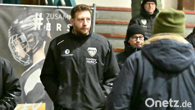 ERSC-Trainer Kevin Lavallee (links) fordert gegen Teams aus dem unteren Tabellendrittel Punkte. Bild: Hubert Ziegler