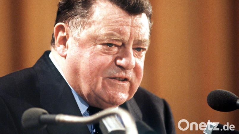 Bis heute ist Franz Josef Strauß der Rekordhalter bei den Stimmergebnissen der CSU-Chefs. (Archivbild) Bild: Frank Mächler/dpa