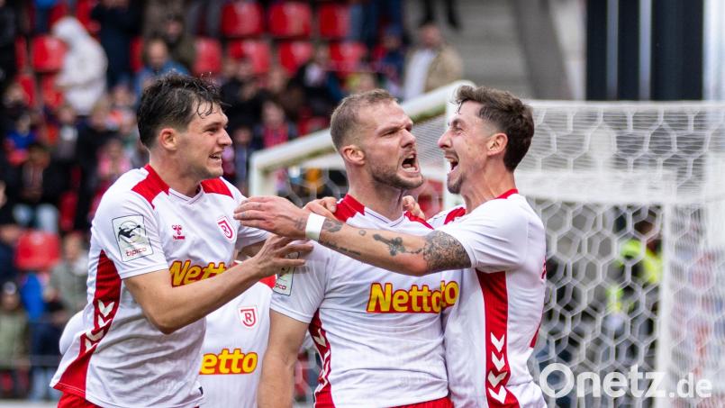 Der SSV Jahn würde gegen Waldhof Mannheim gerne einen Sieg bejubeln. Bild: Sascha Janne