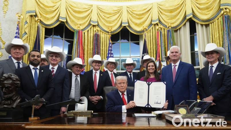 Das legendäre Eishockeyteam im Oval Office. Bild: Jacquelyn Martin/AP/dpa