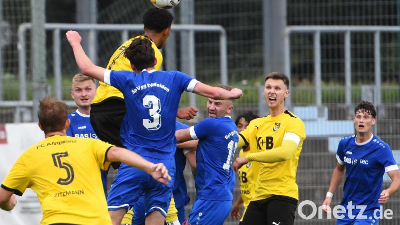 Die SpVgg SV Weiden ist Verfolger Nummer 1: Beim FC Amberg soll in der Restrunde der Platz an der Sonner verteidigt werden. Bild: Gerhard Büttner