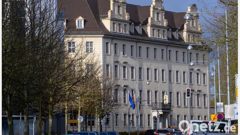 In Magdeburg wurde am Freitag ein 21-Jähriger in Gewahrsam genommen. (Archivbild) Bild: Klaus-Dietmar Gabbert/dpa