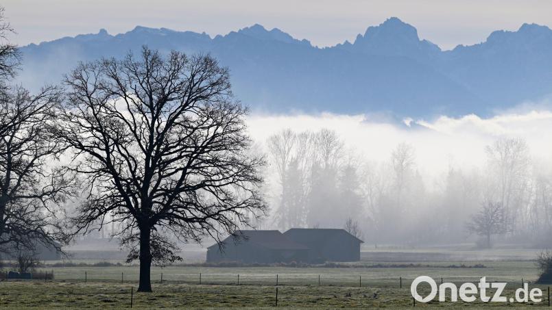In den Bergen und im südlichen Alpenvorland erwartet der DWD Sonne. (Archivbild) Bild: Uwe Lein/dpa