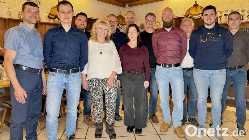 Die Bewerber der Bürgerliste Kulmain für die Kommunalwahl 2026 sind ( von links) Jürgen Christl, Felix Linkel, Markus Kappauf, Monika Dümmelbeck, Otto Schroll, Gerd Schönfelder, Christine Sollfrank, Armin Fischer, Jonathan Scharf, Ernst Braunreuther, Raphael Koschta und Thomas Reger Bild: Gerd Schönfelder/exb