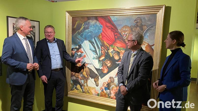 Es ist eine mittlere Sensation und ein kleiner Coup: Die Stadt Amberg ist jetzt Eigentümer des Nachlasses von Michael Mathias Prechtl (von links): Landtagsabgeordneter Harald Schwartz, Oberbürgermeister Michael Cerny, Kulturreferent Fabian Kern und Museumsleiterin Julia Riß. Bild: ass