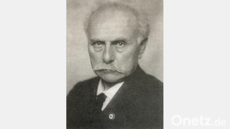 Johannes Stark mit Parteiabzeichen, um 1940. Abbildung aus dem Sonderdruck des Historischen Vereins für Oberpfalz und Regensburg, Band 165. Bild: Ullstein Bild