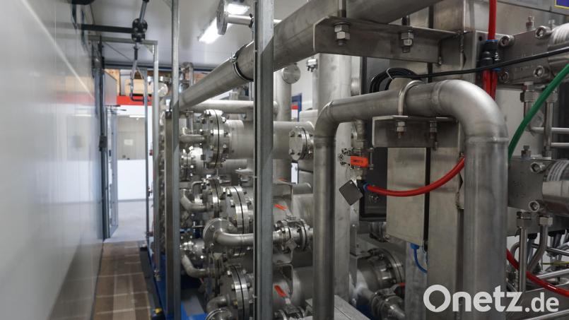 Die Tirschenreuther Firma Völkl Motorentechnik baut unter anderem Blockheizkraftwerke, zum Teil in große, 20 Meter lange Sondercontainer. Archivbild: jut