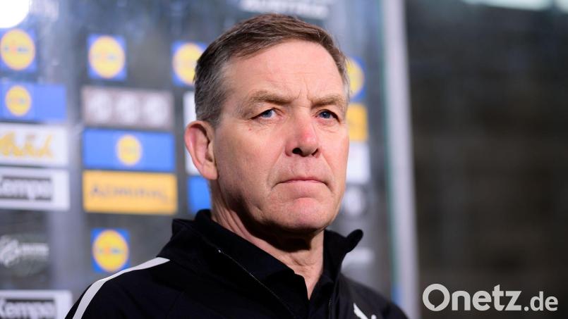 Bundestrainer Alfred Gislason hofft auf ein schlagkräftiges Team bei der EM 2026. Bild: Marco Wolf/dpa