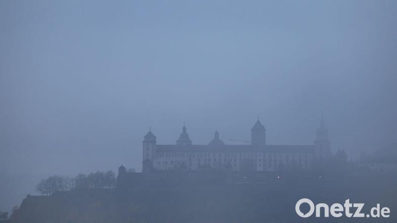 Die Sichtweiten sind vielerorts schlecht. (Archivbild) Bild: Karl-Josef Hildenbrand/dpa