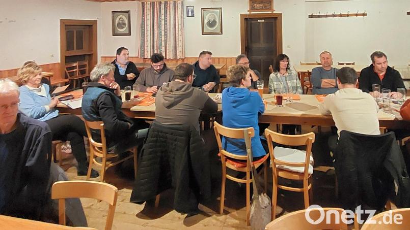 Die Dezember-Sitzung des Neukirchner Gmeinderats fand traditionell im Gasthaus Ramm statt. Bild: mfh