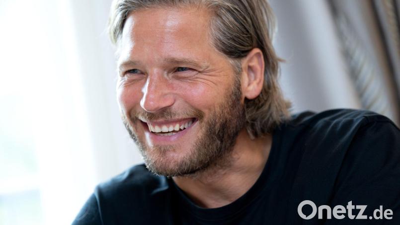 Sebastian Ströbel freut sich über positive Rückmeldungen der „Bergretter“-Fans. (Archivbild) Bild: Sven Hoppe/dpa