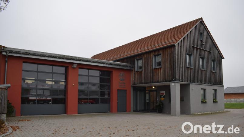 Im Rathaus der Gemeinde Guteneck fand die letzte Gemeinschaftsversammlung der Verwaltungsgemeinschaft Nabburg im Jahr 2025 statt. Der Verwaltungsrat legte den Etat für das Jahr 2026 fest. Bild: bnr