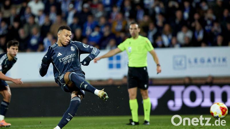 Kylian Mbappé traf gegen Talavera gleich zweimal für Real Madrid. Bild: Ruben Albarran/ZUMA Press Wire/dpa