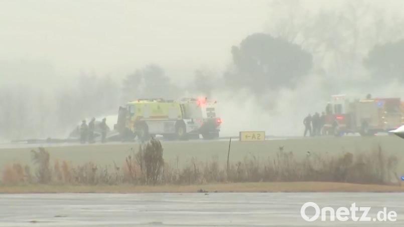 Ein Flugzeug ist an einem Regionalflughafen in North Carolina abgestürzt. Bild: Uncredited/WSOC via AP/dpa