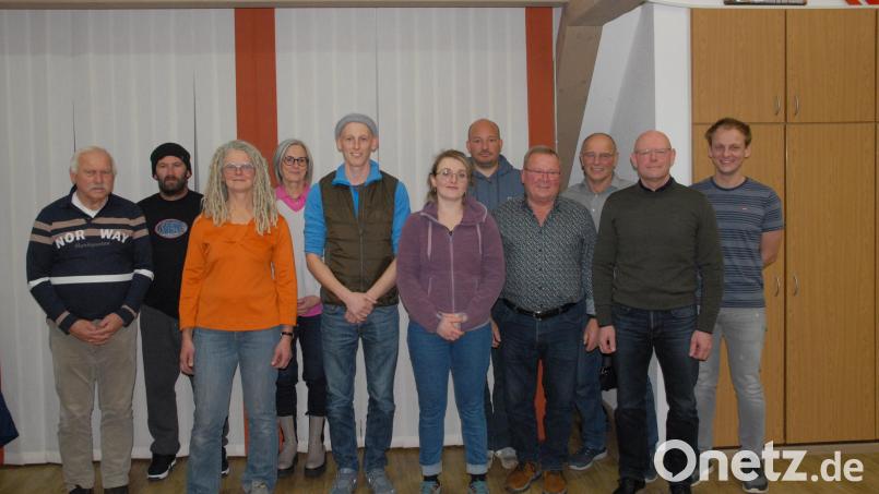 Die Freie Wählergruppe Emhof hat ihre Kandidatenliste für die Kommunalwahl aufgestellt. Bild: Josef Popp