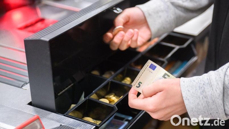 Der Einzelhandel hat zurzeit mit strukturellen Problemen zu kämpfen. Die Zahl der Insolvenzen ist in den vergangenen Jahren gestiegen. Bild: Julian Stratenschulte/dpa