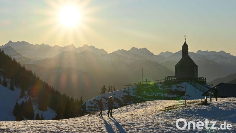 Zum Wochenende hin soll es in Bayern nach der Nebelauflösung wieder sonniger werden. (Archivbild) Bild: Katrin Requadt/-/dpa