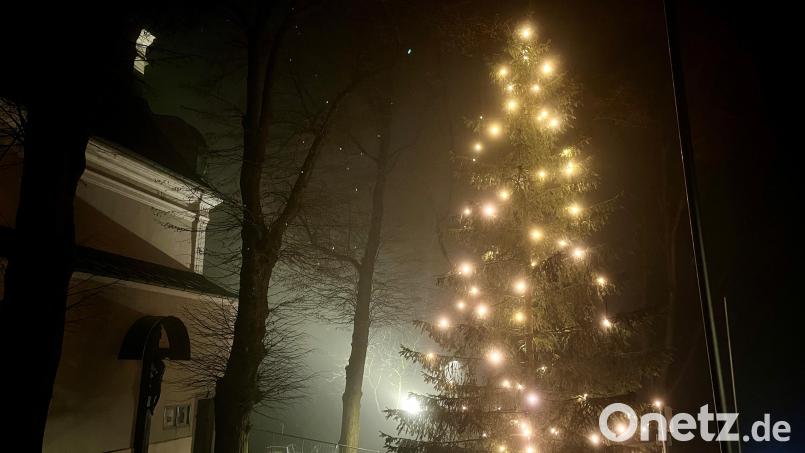 Schnee zu Weihnachten ist noch nicht ausgeschlossen, aber unwahrscheinlich. Neblig dürfte es aber weiterhin bleiben. Symbolbild: Katharine Hay/dpa