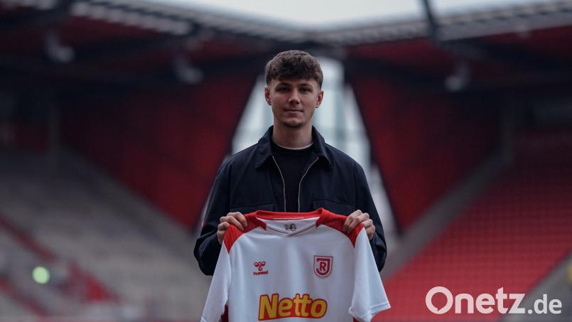 Talent Jakob Seibold erhält beim Drittligisten SSV Jahn Regensburg einen Profivertrag. Bild: Gschlößl/SSV Jahn