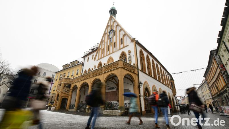 Die Stadtverwaltung Amberg bleibt über die Weihnachtsfeiertage und den Jahreswechsel 2025/2026 geschlossen Symbolbild: Petra Hartl