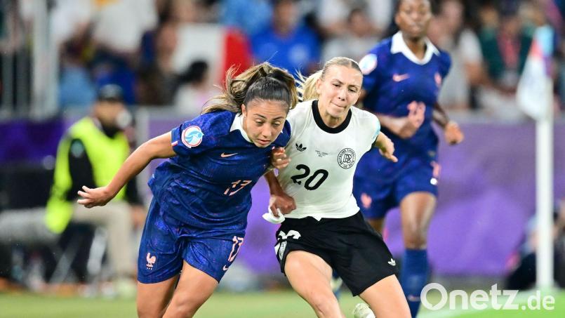 Deutschlands Elisa Senß im EM-Viertelfinale gegen Frankreich: Auch ihr Club Eintracht Frankfurt bekommt eine Zahlung von der UEFA. (Archivbild) Bild: Sebastian Christoph Gollnow/dpa