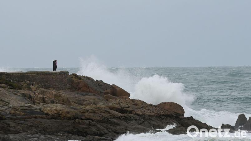 Die Küsten Galicien sind für ihre gerade im Herbst und Winter wilden Stürme bekannt. (Archiv-Bild) Bild: M. Dylan/EUROPA PRESS/dpa