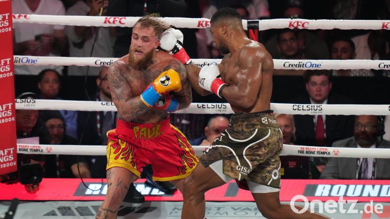 Anthony Joshua gewann das ungleiche Duell gegen Jake Paul. Bild: Lynne Sladky/AP/dpa