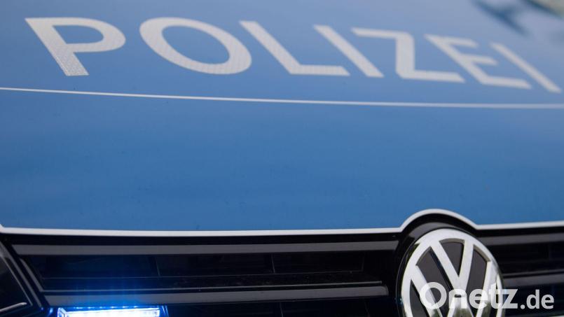 Bei den Erziehungsberechtigten wurde eine Gefährderansprache von der Polizei gehalten. (Symbolbild) Bild: Lino Mirgeler/dpa