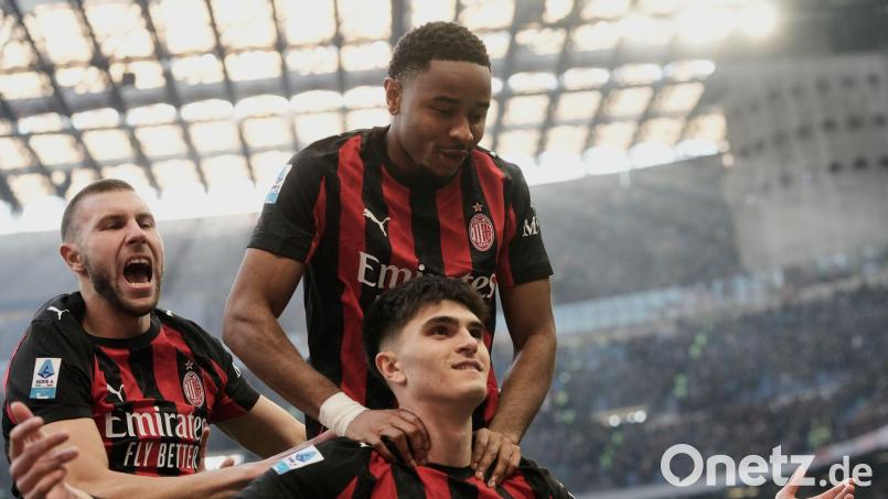 AC Mailand sucht weiter ein Stadion für das Heimspiel gegen Como (Archivbild) Bild: Luca Bruno/AP/dpa