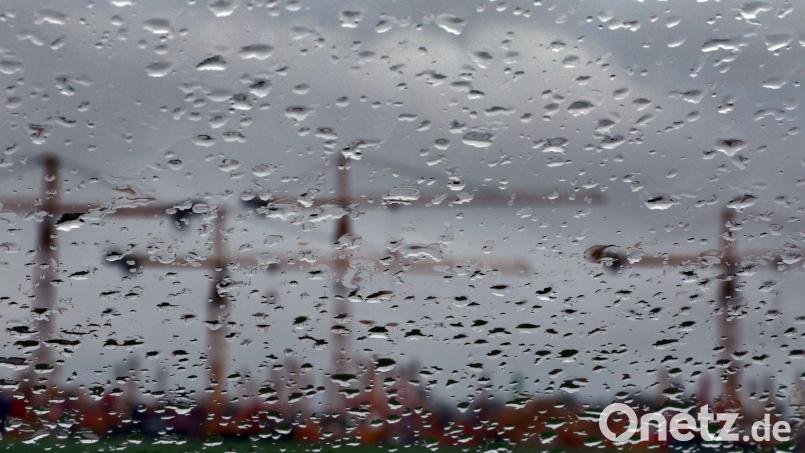 In der deutschen Wirtschaft fällt der Ausblick auf das kommende Jahr ziemlich grau aus. (Symbolbild) Bild: Karl-Josef Hildenbrand/dpa