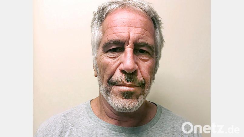 Das US-Justizministerium hat Berichten zufolge weitere Ermittlungsakten zum Fall des Sexualstraftäters Jeffrey Epstein veröffentlicht und diese kurz darauf wieder gelöscht. (Archivbild) Bild: ---/AP/dpa