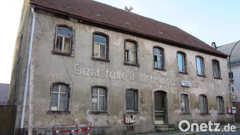 So sah die berühmte Gaststätte Striegl in Waldthurn vor der Renovierung aus. Dort spielte sich manche kuriose Wirtshausgeschichte ab. Archivbild: fvo