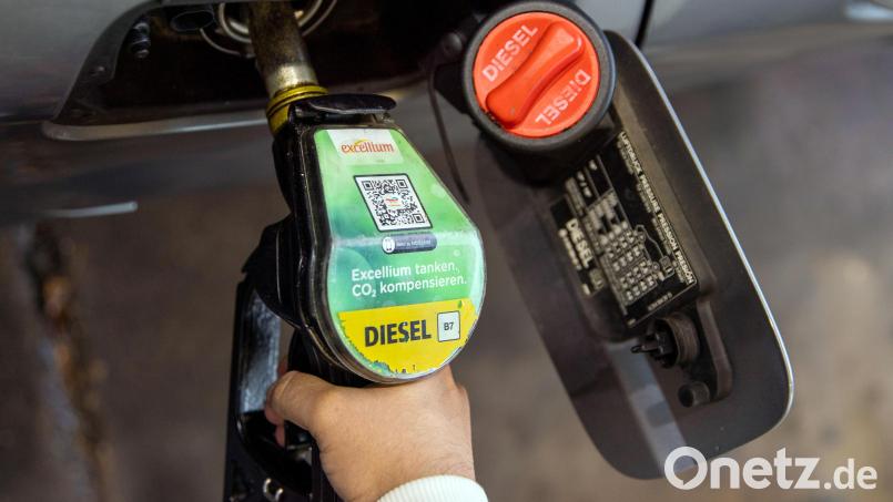 Im Januar beginnt ein Prozess am Landgericht Hof wegen Verdachts auf Steuerhinterziehung beim Handel mit Diesel-Kraftstoff. Auch eine Firma aus Amberg ist dabei wohl involviert. Symbolbild: Carsten Koall/dpa