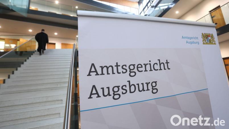 Vom Amtsgericht in Augsburg ist ein Hochstapler zu einer Bewährungsstrafe verurteilt worden. (Symbolbild) Bild: Karl-Josef Hildenbrand/dpa