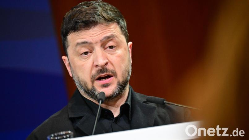 Der ukrainische Präsident Wolodymyr Selenskyj hat erstmals die bisherigen 20 Punkte für einen möglichen Friedensplan für sein Land dargelegt. (Archivbild) Bild: Sebastian Christoph Gollnow/dpa