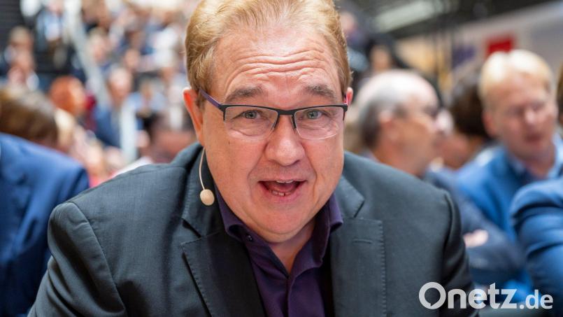 Nach Ansicht von Komiker Oliver Kalkofe braucht die Welt keine weiteren Influencer. (Archivbild) Bild: Peter Kneffel/dpa