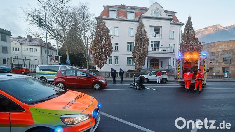 Eine Rotkreuz-Mitarbeiterin ist an der Unfallstelle vorbeigekommen und hat die Rettungskräfte verständigt. Bild: Markus Leitner/BRK Kreisverband Berchtesgadener Land/dpa