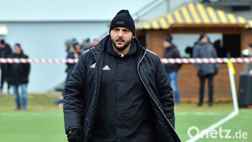 Erkan Kara muss im Sommer als Trainer des Landesligisten ASV Burglengenfeld gehen. Bild: dme
