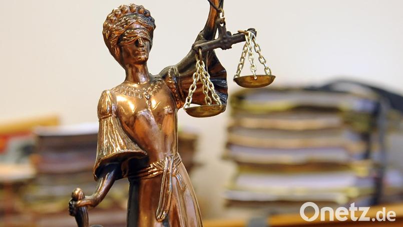 Das Jugendschöffengericht Amberg hatte es mit einem 16-jährigen Angeklagten zu tun, der seine Umgebung in fast unglaublicher Weise drangsalierte. Symbolbild: Britta Pedersen