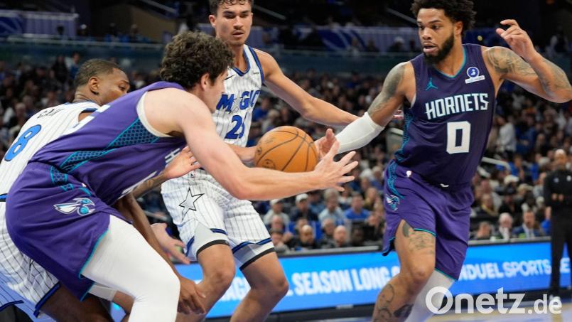 Tristan da Silva und die Orlando Magic hatten gegen die Charlotte Hornets das Nachsehen. Bild: John Raoux/AP/dpa