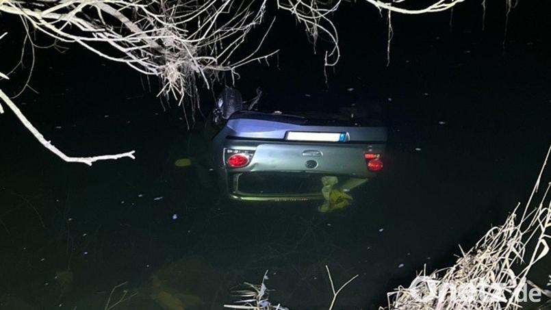 Die vier jungen Menschen kamen leicht verletzt ins Krankenhaus. Bild: ---/ Polizei Lichtenfels/dpa