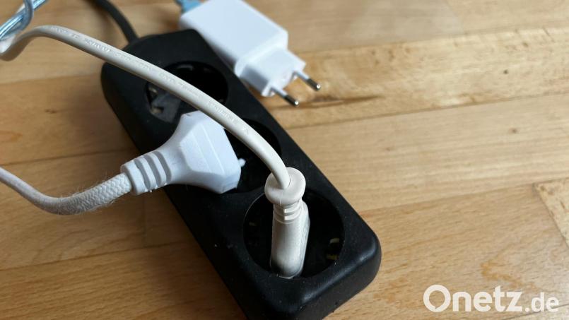 Strom sparen – für immer mehr Menschen im Landkreis Schwandorf werden die Kosten für Strom und Gas zur Belastung. Bild: Mutiara Sudarma