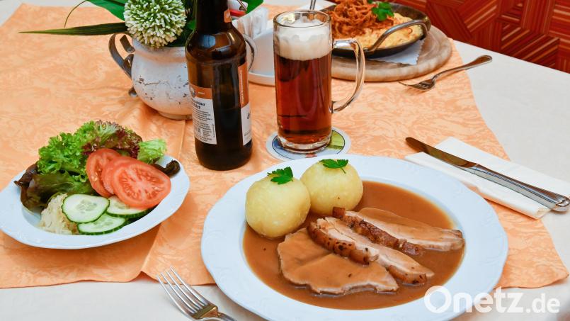 Werden Schweinebraten mit Knödel oder Käsespätzle im neuen Jahr günstiger? Vermutlich eher nicht, sagen Sulzbach-Rosenberger Gastronomen auf Nachfrage – dafür gebe es triftige Gründe. Symbolbild: Petra Hartl